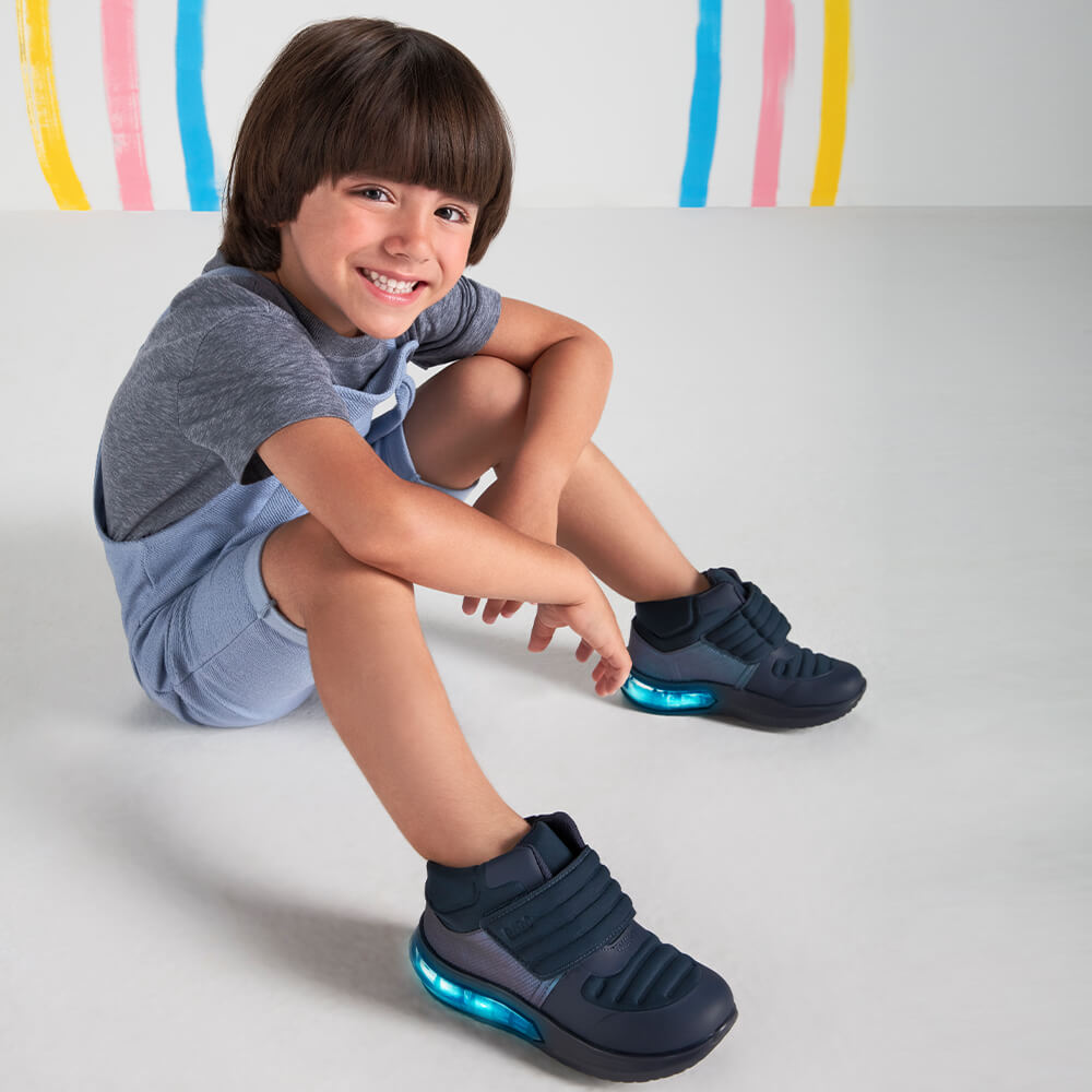 Bota Infantil de Luz Azul com Velcro Bibi Space Wave 3.0
